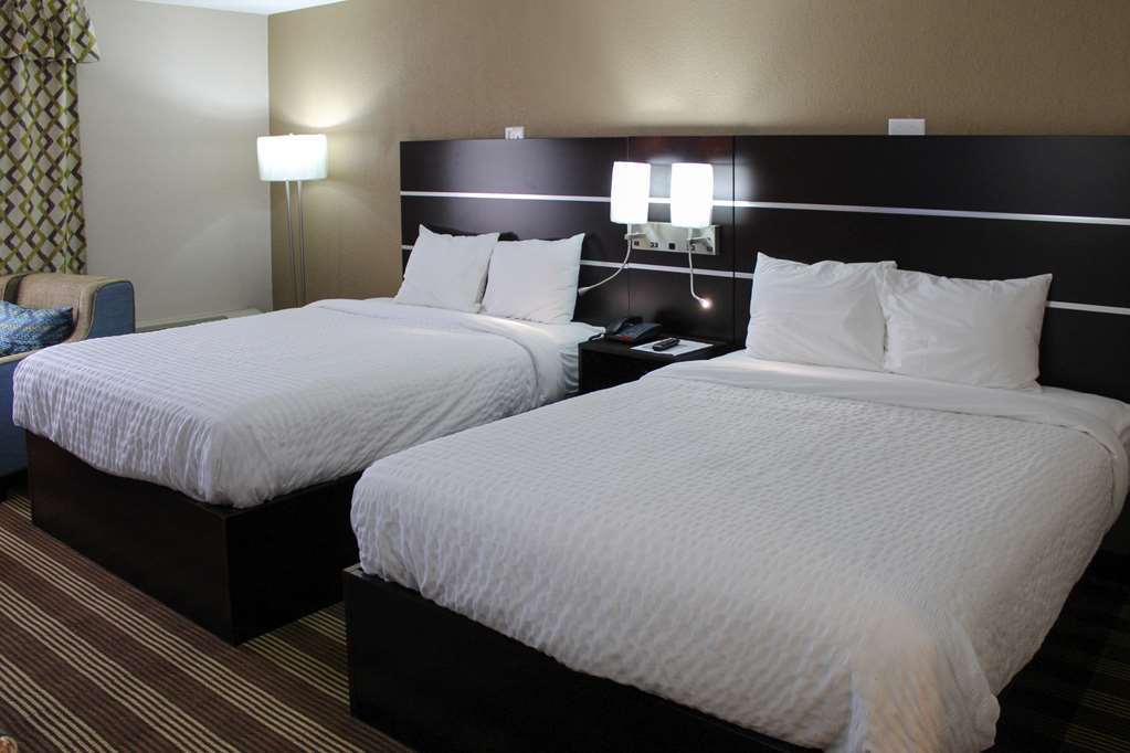 Pocono & Banquet - Stroudsburg Hotel