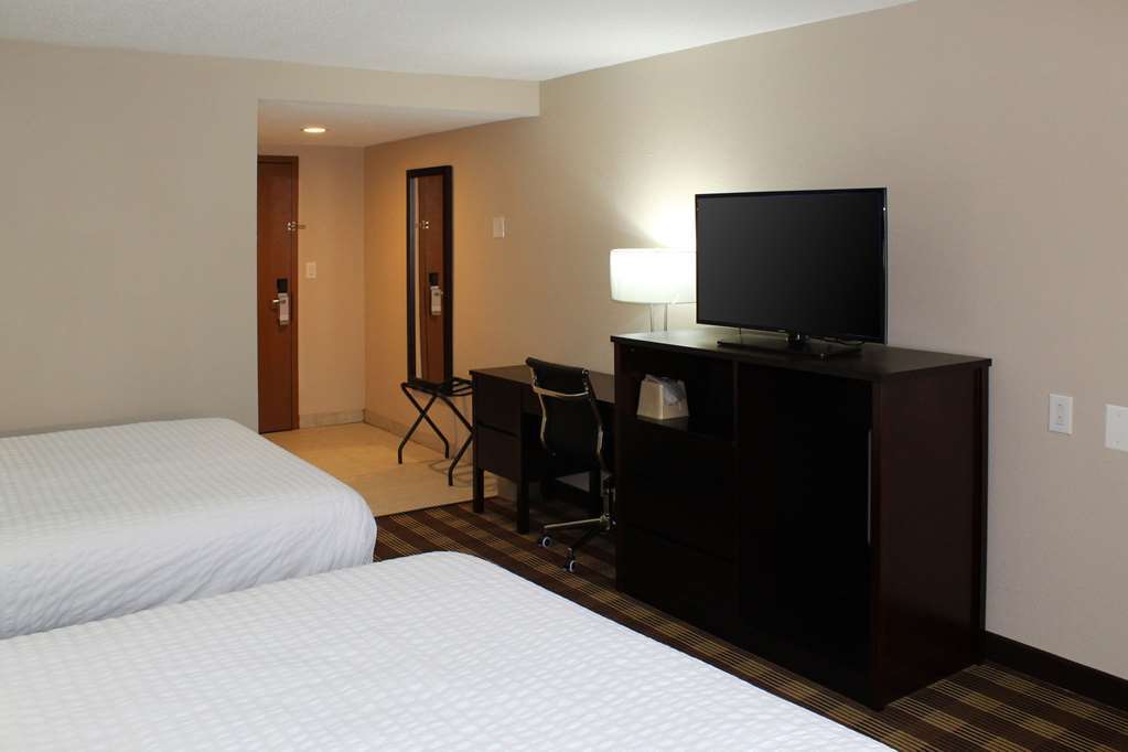 Pocono & Banquet - Stroudsburg Hotel